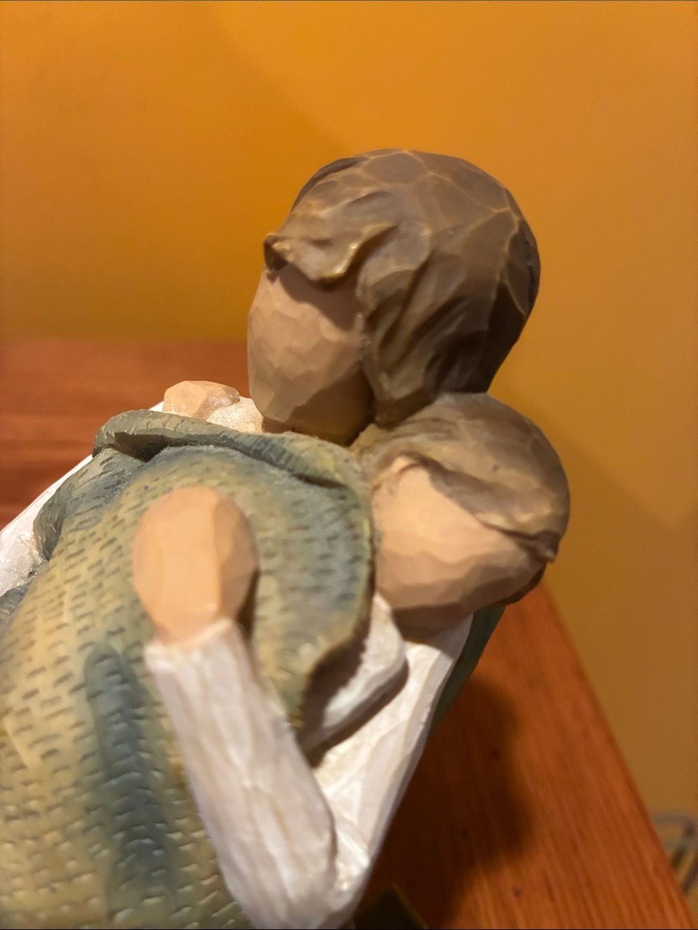 Willow Tree - THE QUILT, MOTHER-CHILD Figurine (2010) - Picture 5 of 9